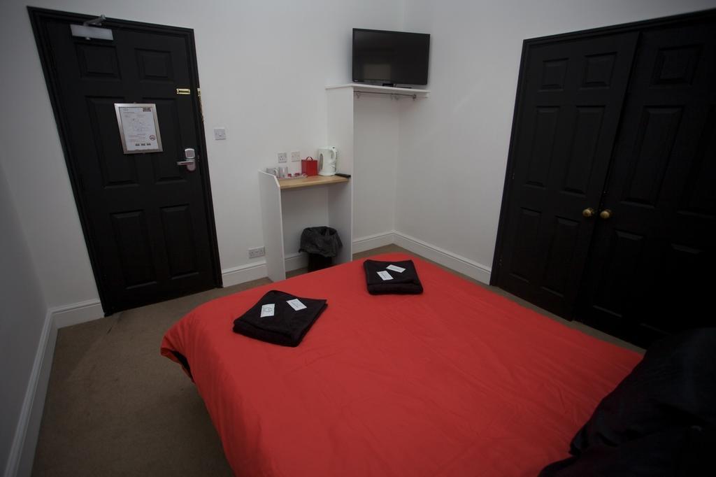 Hotel Mjb The *