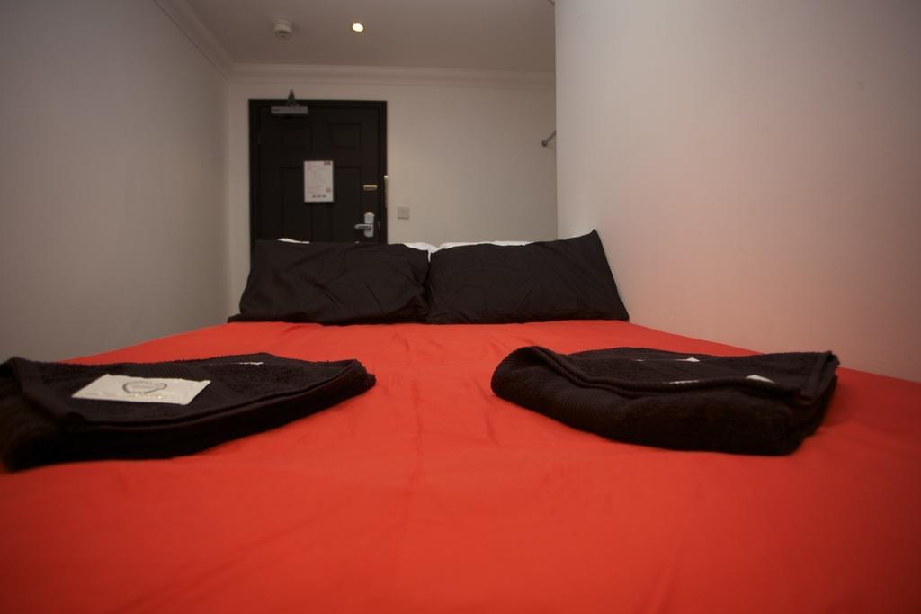 Mjb The Hotel *